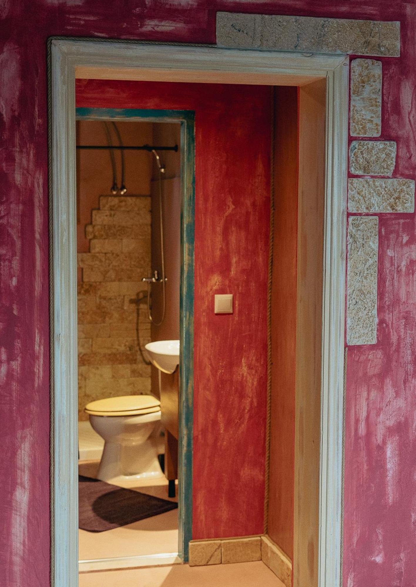 Antares Boutique Guesthouse Перама Екстериор снимка