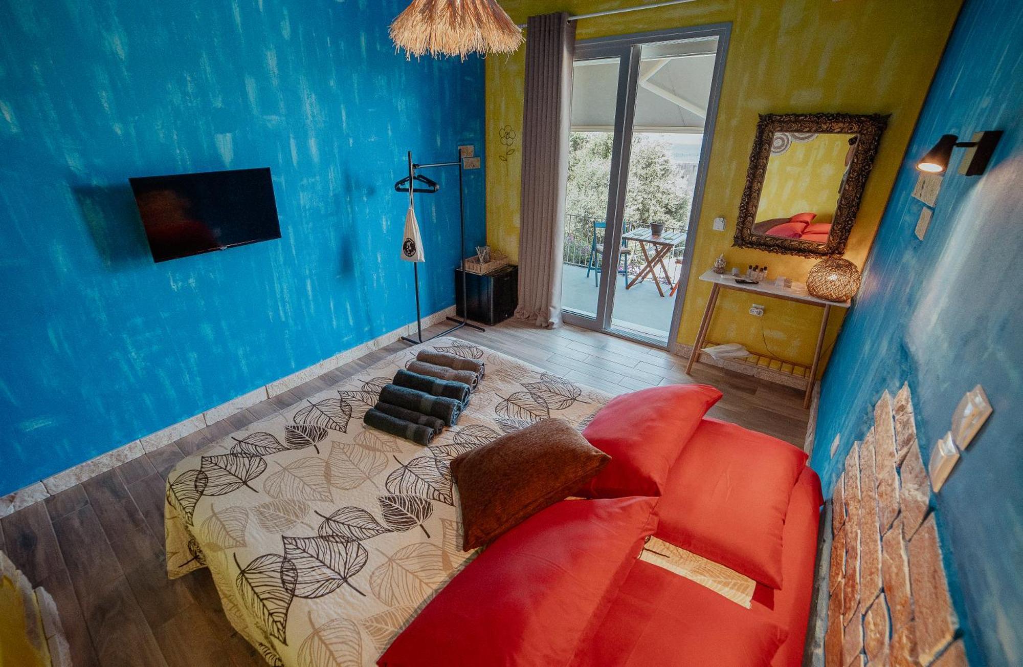Antares Boutique Guesthouse Перама Екстериор снимка