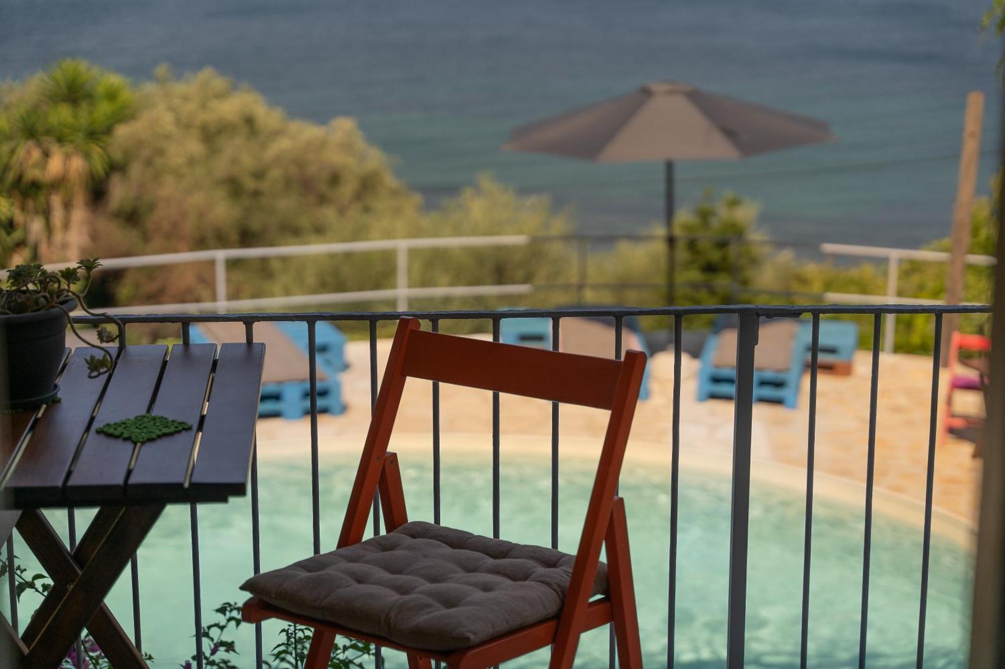 Antares Boutique Guesthouse Перама Екстериор снимка