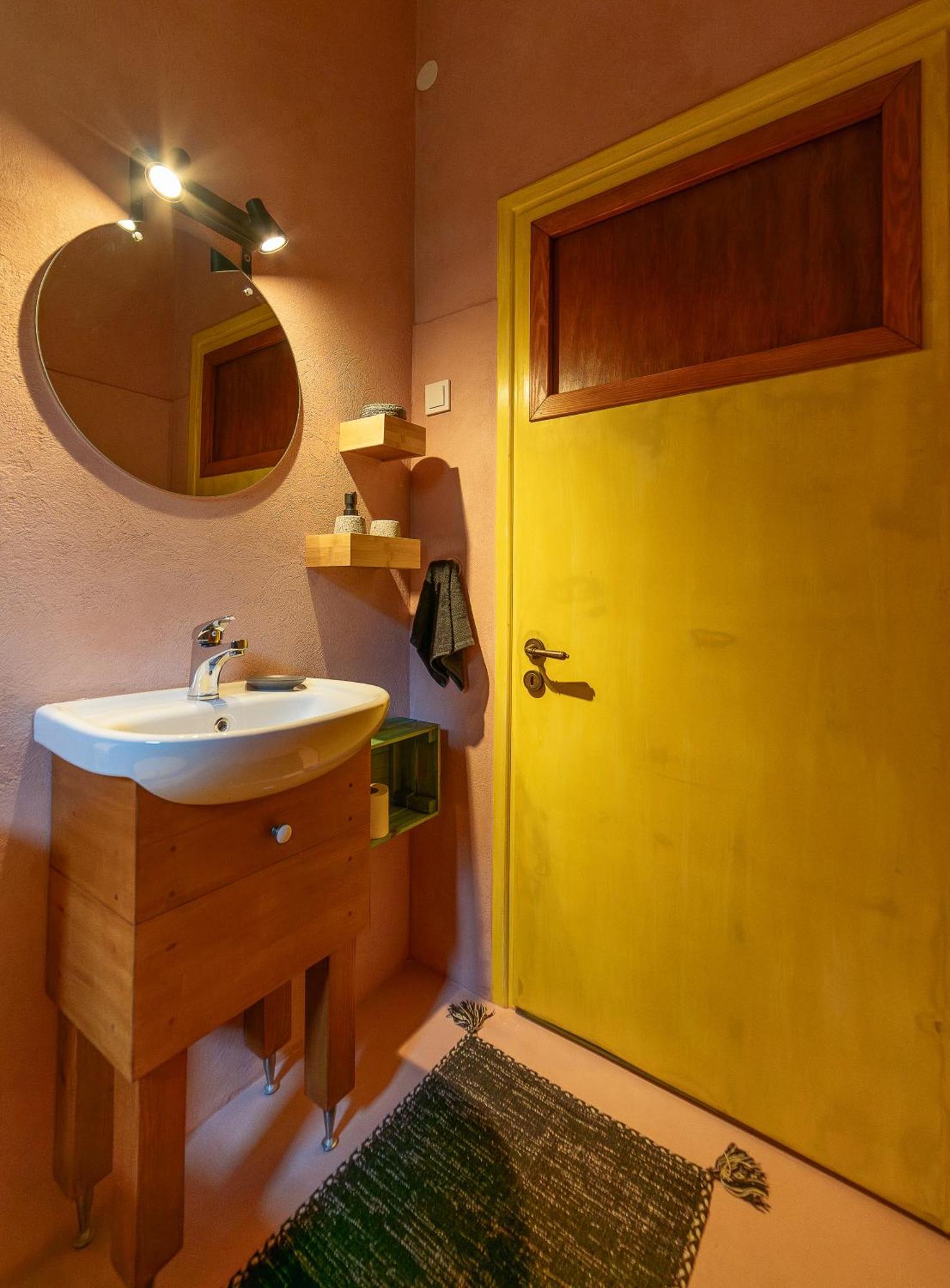 Antares Boutique Guesthouse Перама Екстериор снимка